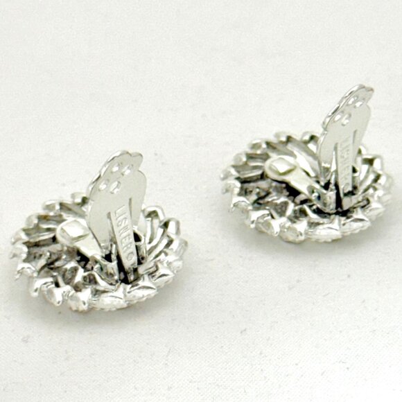 Vintage Lisner Bright Silver Tone Floral Clip Earring - Signed - Circa 1938-1959 - Picture 3 of 5